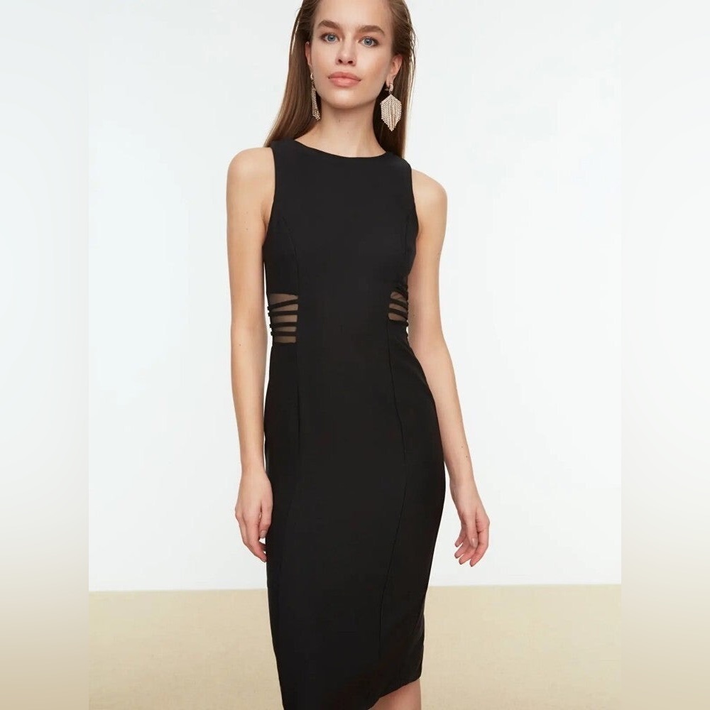 Bodycon Crew neck Woven Dress #blackdress #evening #nightout